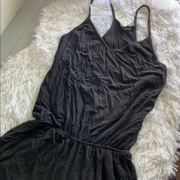 Brandy Melville Romper - Picture 2 of 4